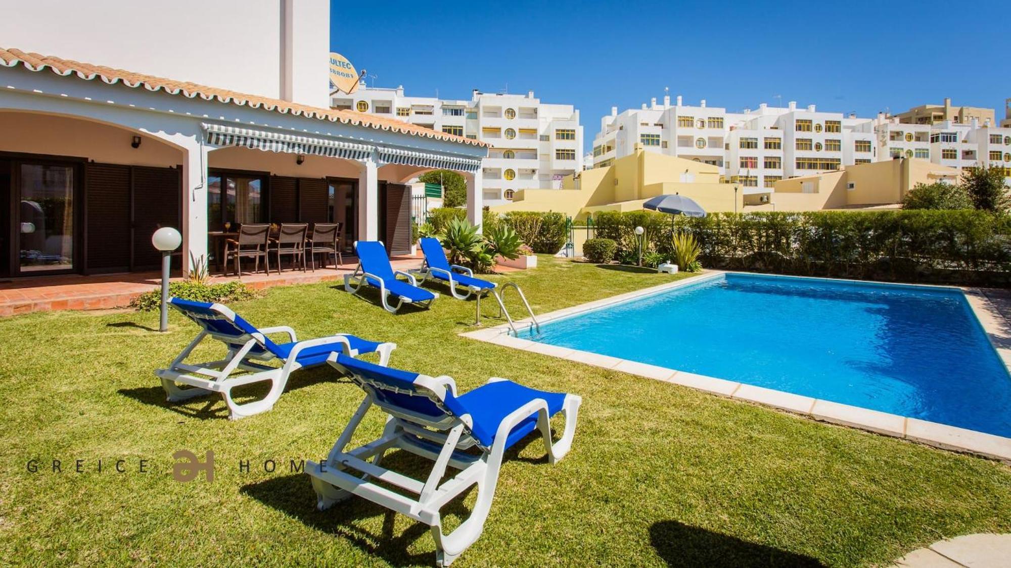 Greice Homes-650 Meters From The Beach, 4 Bedrooms For Holidays In Vilamoura-quarteira Quarteira