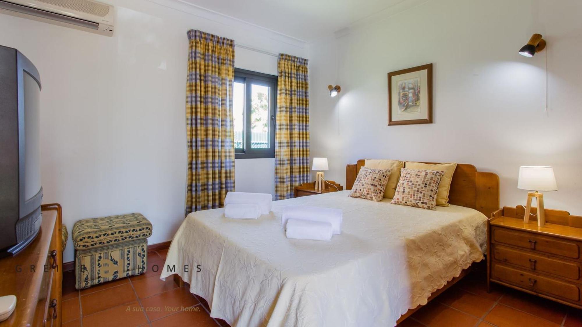 Greice Homes-650 Meters From The Beach, 4 Bedrooms For Holidays In Vilamoura-quarteira