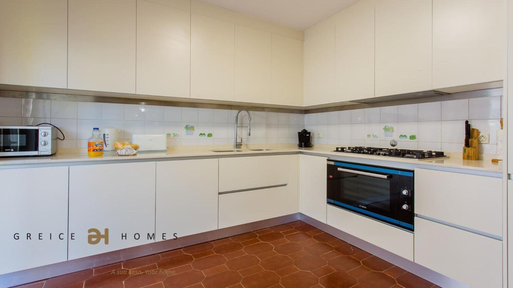 Holiday home Greice Homes-650 Meters From The Beach, 4 Bedrooms For Holidays In Vilamoura-quarteira Quarteira