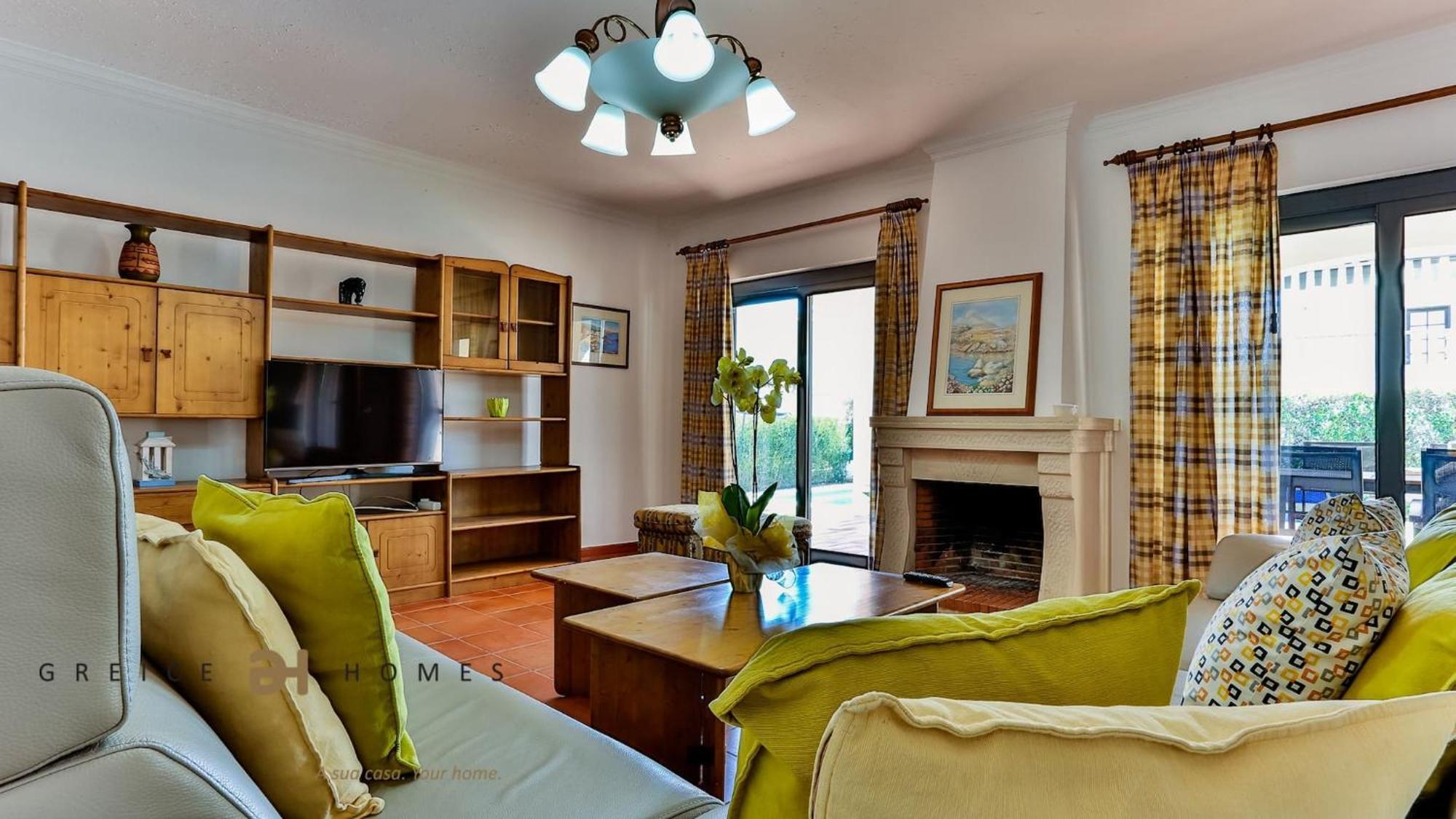 Greice Homes-650 Meters From The Beach, 4 Bedrooms For Holidays In Vilamoura-quarteira Holiday home *
