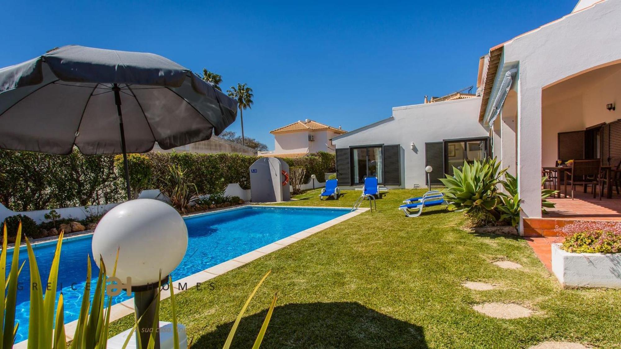 Greice Homes-650 Meters From The Beach, 4 Bedrooms For Holidays In Vilamoura-quarteira Quarteira